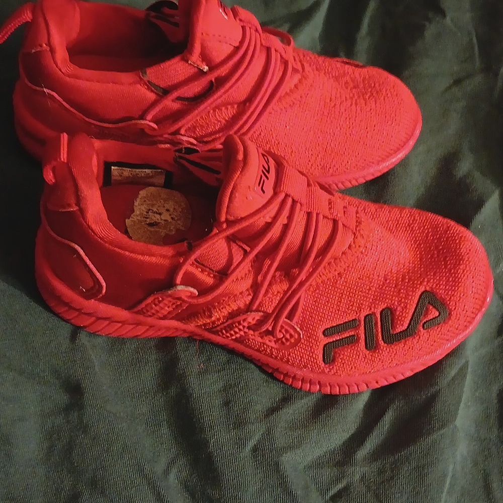 Red Fila size 8 little kidss
